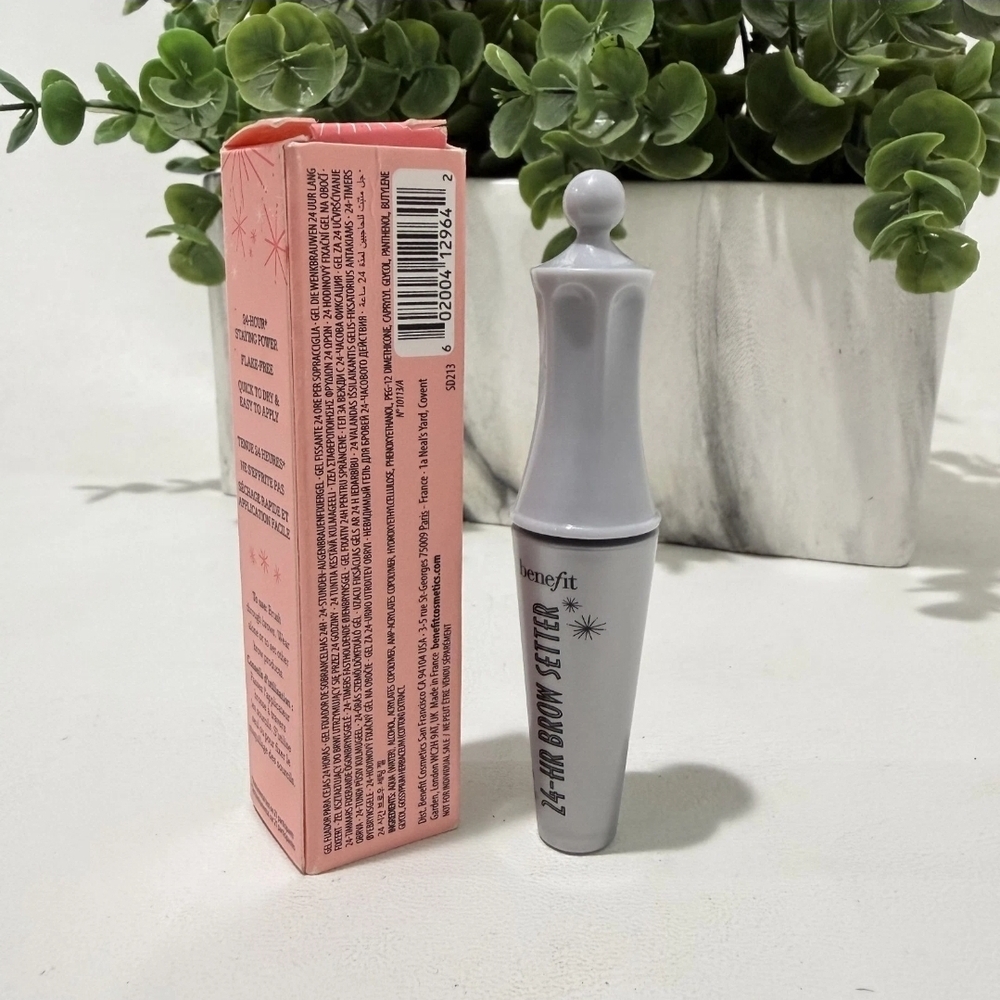 Benefit 24-HR Brow Setter - Clear Gel - Picture 4 of 5